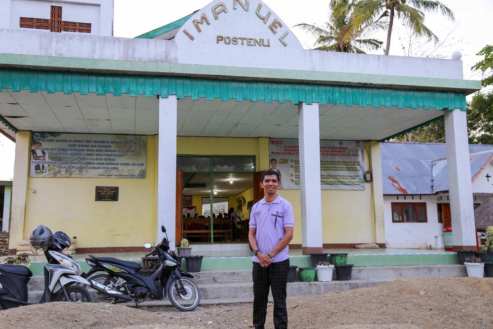 Pastor Seprianus Y. Adonis of Neke Village, South Central Timor, has partnered with Tenggara for over five years, empowering local youth to understand their rights and address issues like forced marriage and sexual harassment.