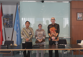 (Left to right) BKKBN Deputy for Population Management, Acting Head of BPS-Statistics Indonesia, and UNFPA Indonesia Representat