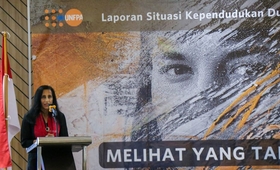 UNFPA Indonesia Representative delivers remarks at the podium