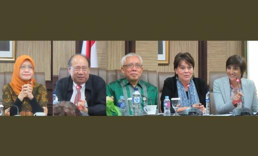 Speakers at the 16th FP2020 Indonesia CEWG meeting (left-right): Woro Srihastuti Sulistyaningrum (BAPPENAS), Siswanto Agus Wilopo (Gadjah Mada University), Wendy Hartanto (BKKBN), Annette Sachs Robertson (UNFPA), Zohra Balsara (USAID).